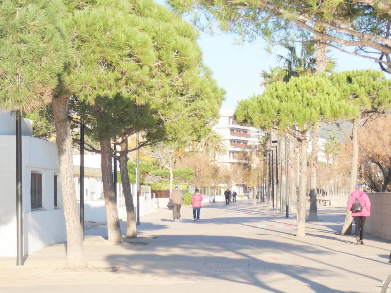 Mare Nostrum 131 Roses Bagian luar foto