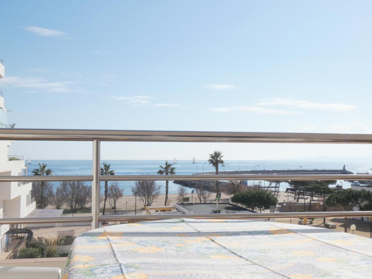 Mare Nostrum 131 Roses Bagian luar foto