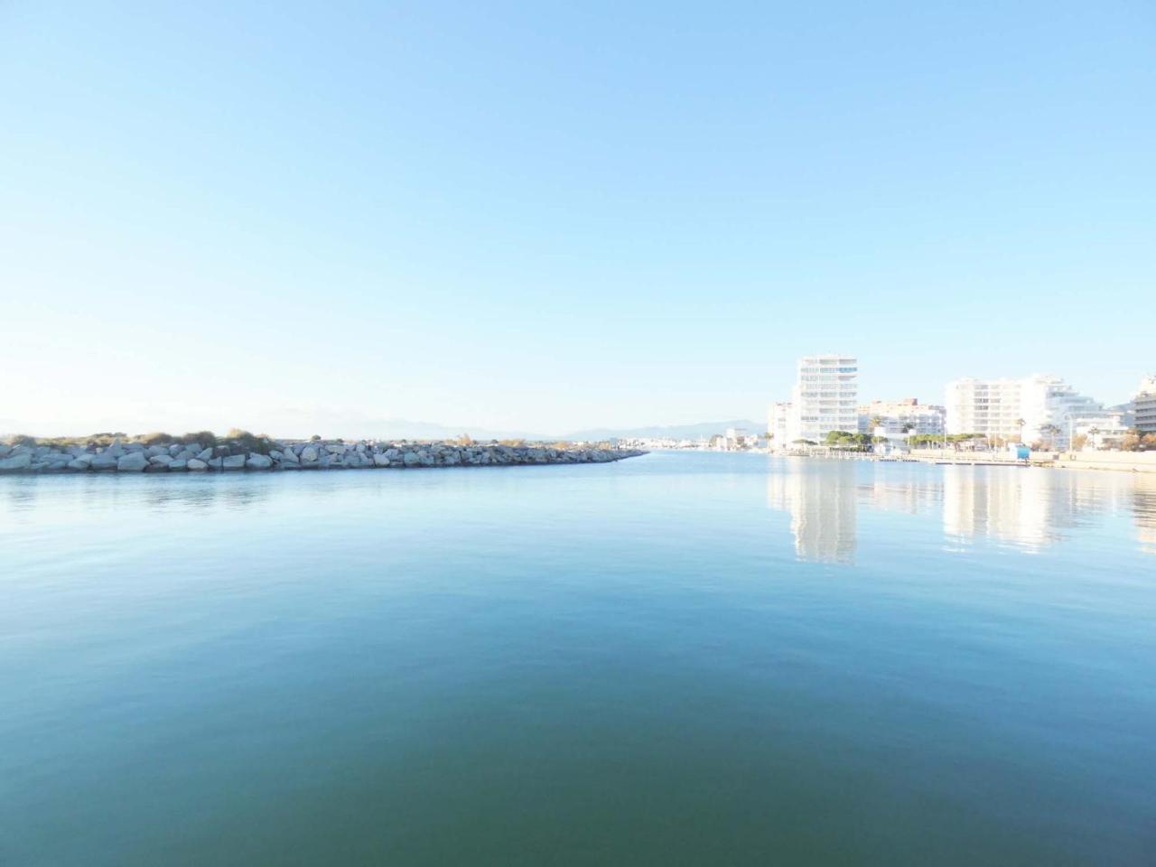 Mare Nostrum 131 Roses Bagian luar foto